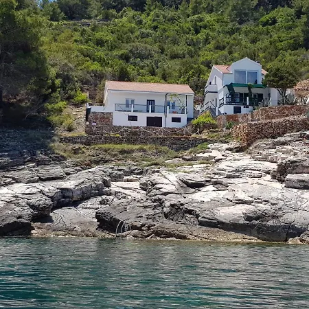 بيت للعطل House Hvar