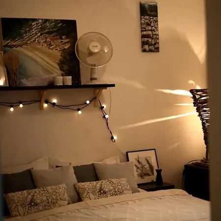 House Hvar بيت للعطل *