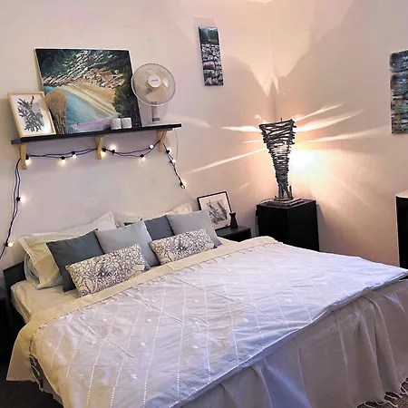 House Hvar بيت للعطل