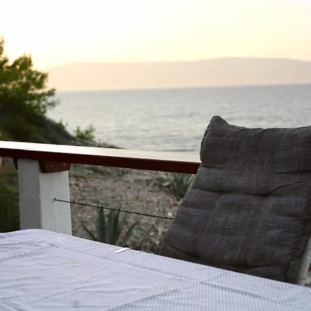 بيت للعطل House Hvar